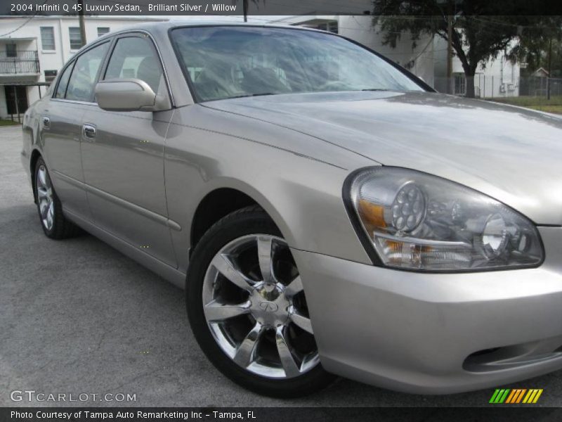 Brilliant Silver / Willow 2004 Infiniti Q 45 Luxury Sedan