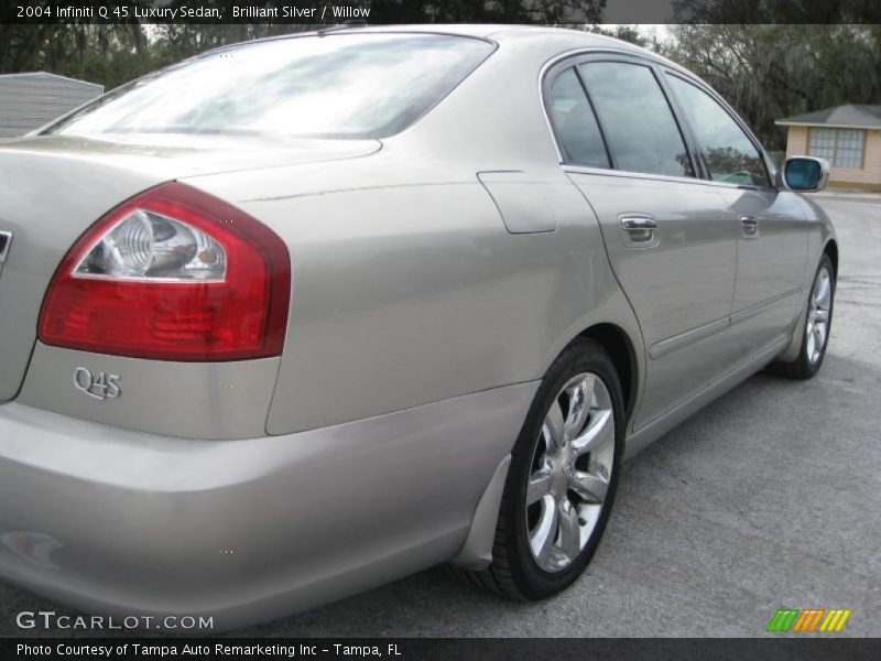 Brilliant Silver / Willow 2004 Infiniti Q 45 Luxury Sedan