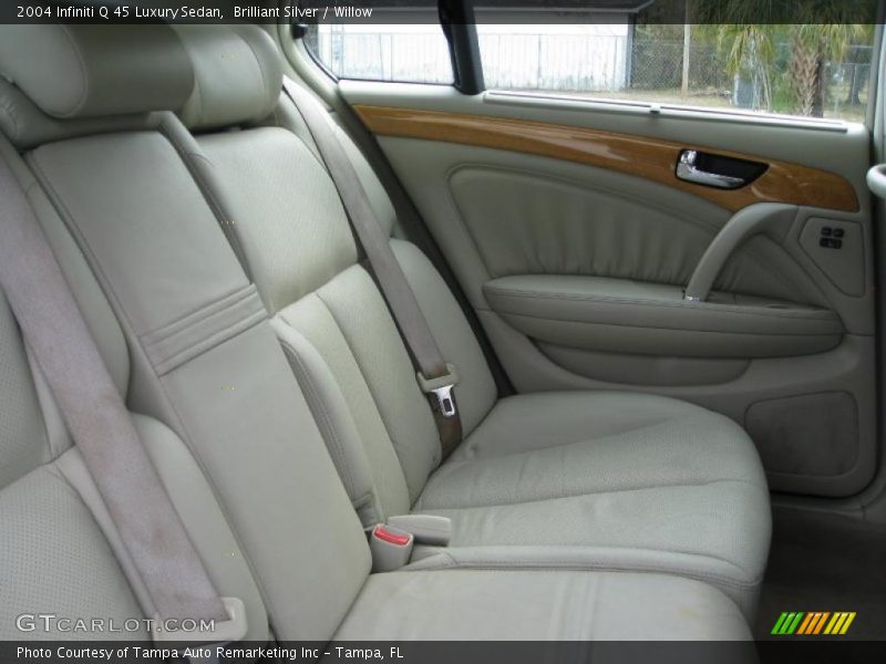 Brilliant Silver / Willow 2004 Infiniti Q 45 Luxury Sedan