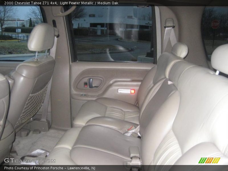 Light Pewter Metallic / Medium Oak 2000 Chevrolet Tahoe Z71 4x4