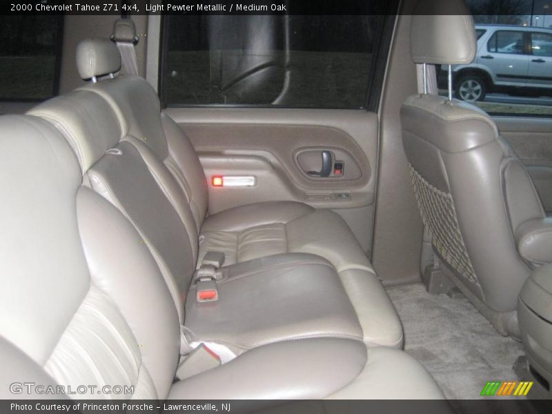 Light Pewter Metallic / Medium Oak 2000 Chevrolet Tahoe Z71 4x4