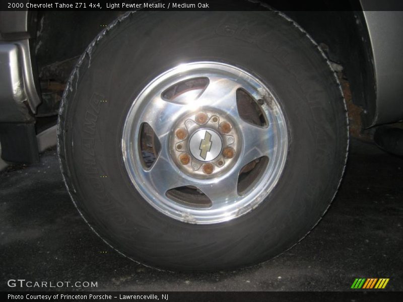 Light Pewter Metallic / Medium Oak 2000 Chevrolet Tahoe Z71 4x4