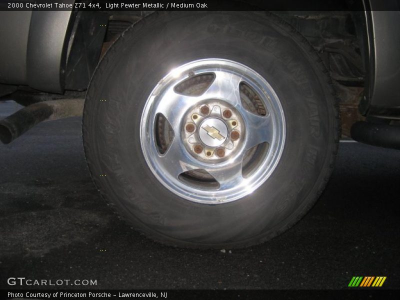 Light Pewter Metallic / Medium Oak 2000 Chevrolet Tahoe Z71 4x4