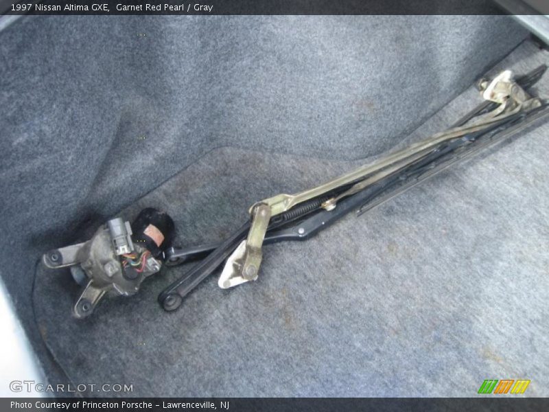 Garnet Red Pearl / Gray 1997 Nissan Altima GXE