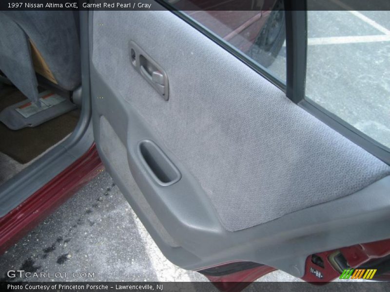 Garnet Red Pearl / Gray 1997 Nissan Altima GXE