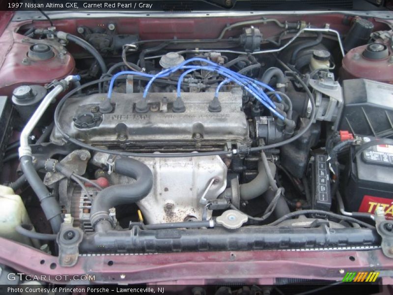 Garnet Red Pearl / Gray 1997 Nissan Altima GXE