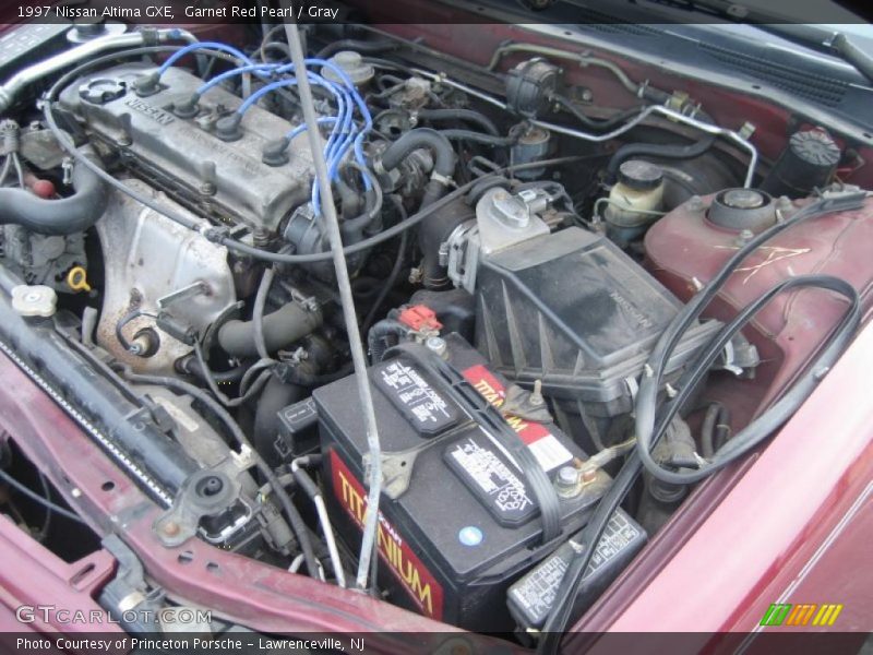 Garnet Red Pearl / Gray 1997 Nissan Altima GXE