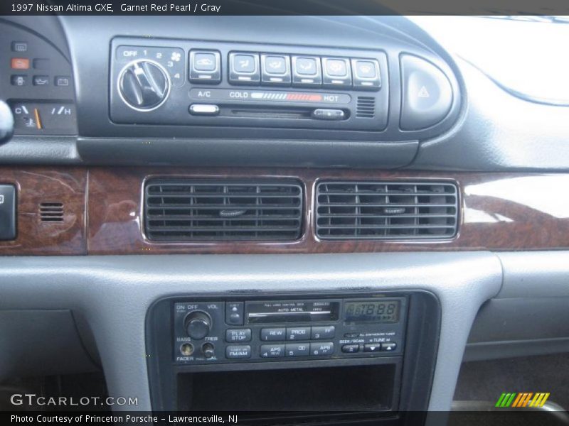 Garnet Red Pearl / Gray 1997 Nissan Altima GXE