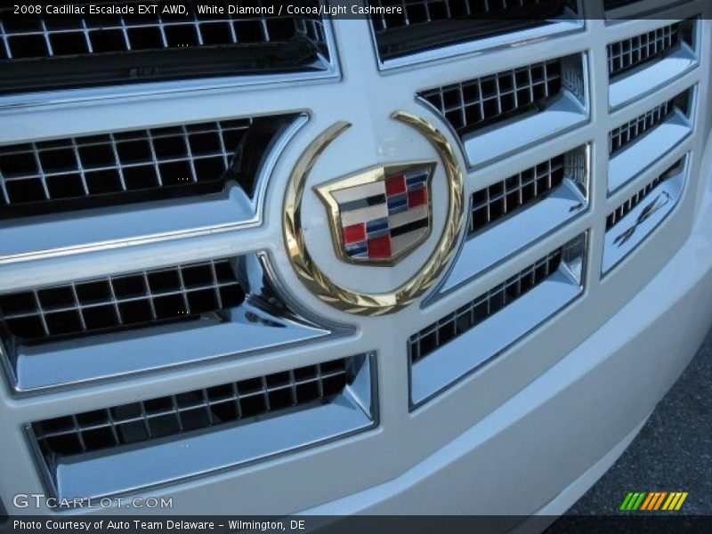 White Diamond / Cocoa/Light Cashmere 2008 Cadillac Escalade EXT AWD