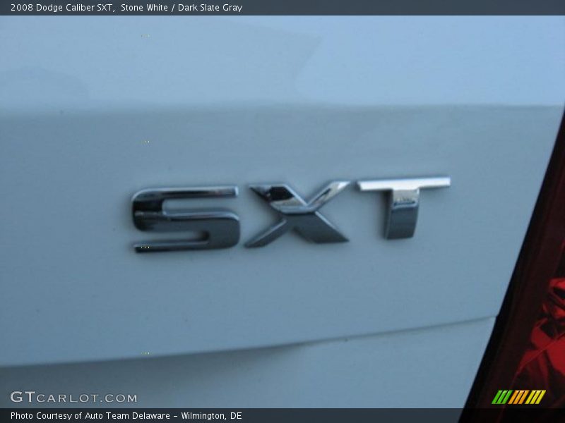 Stone White / Dark Slate Gray 2008 Dodge Caliber SXT