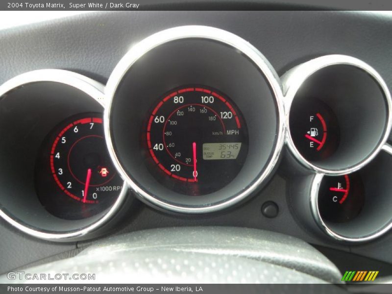 Super White / Dark Gray 2004 Toyota Matrix