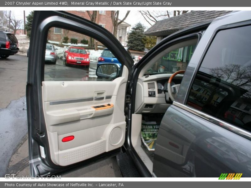Mineral Gray Metallic / Dark Slate Gray/Light Slate Gray 2007 Chrysler Aspen Limited 4WD