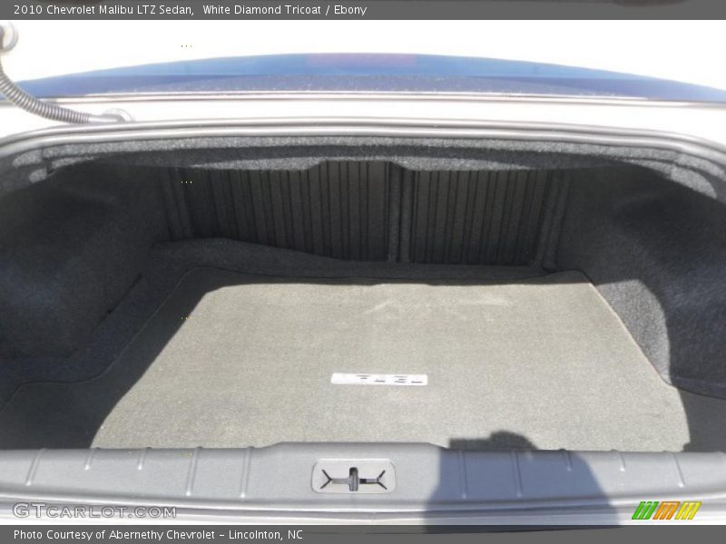 White Diamond Tricoat / Ebony 2010 Chevrolet Malibu LTZ Sedan