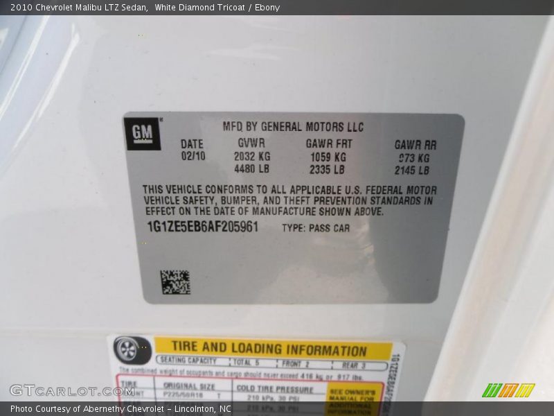 White Diamond Tricoat / Ebony 2010 Chevrolet Malibu LTZ Sedan