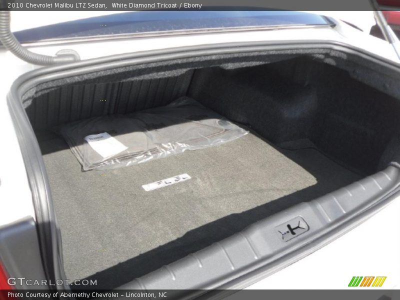 White Diamond Tricoat / Ebony 2010 Chevrolet Malibu LTZ Sedan