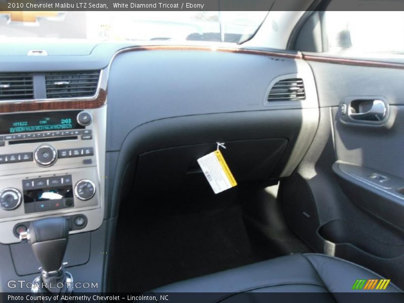 White Diamond Tricoat / Ebony 2010 Chevrolet Malibu LTZ Sedan