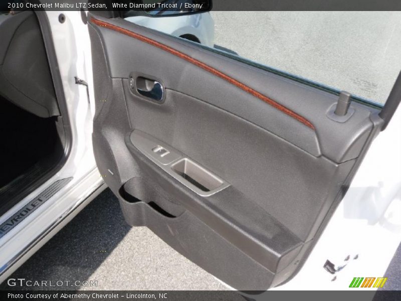 White Diamond Tricoat / Ebony 2010 Chevrolet Malibu LTZ Sedan