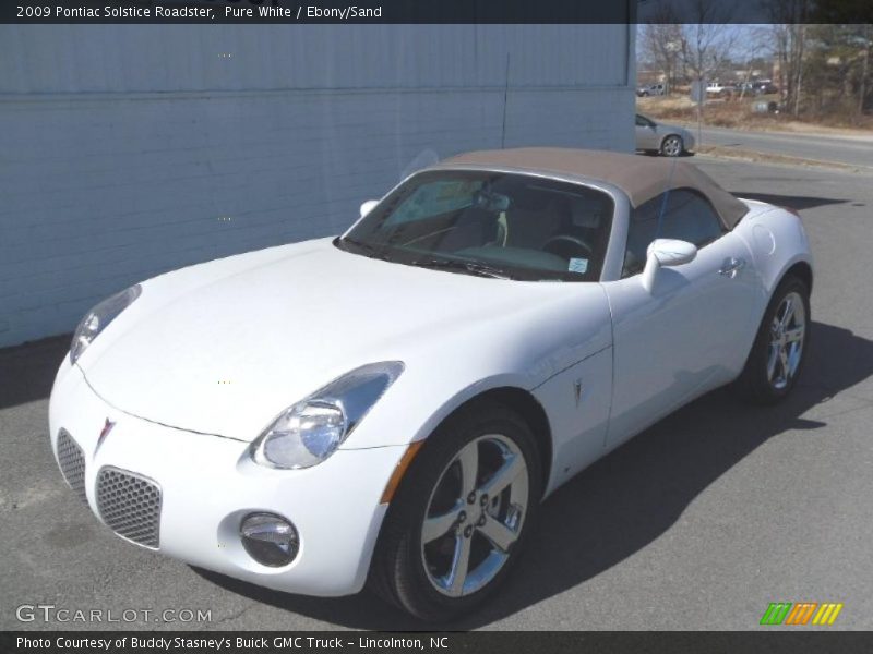 Pure White / Ebony/Sand 2009 Pontiac Solstice Roadster