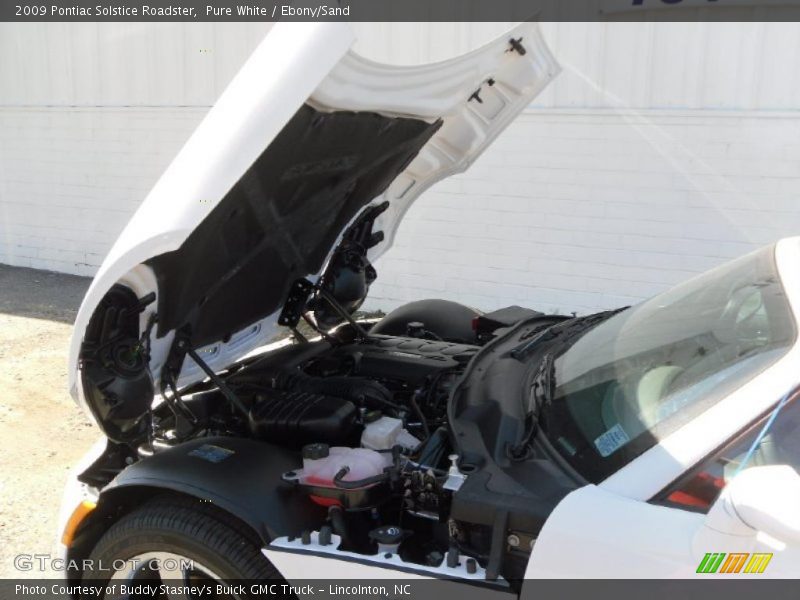 Pure White / Ebony/Sand 2009 Pontiac Solstice Roadster