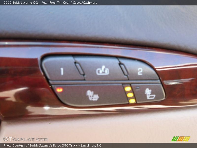 Pearl Frost Tri-Coat / Cocoa/Cashmere 2010 Buick Lucerne CXL
