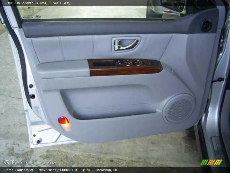 Silver / Gray 2006 Kia Sorento LX 4x4