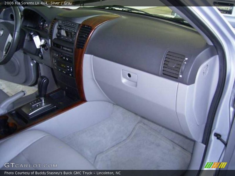 Silver / Gray 2006 Kia Sorento LX 4x4