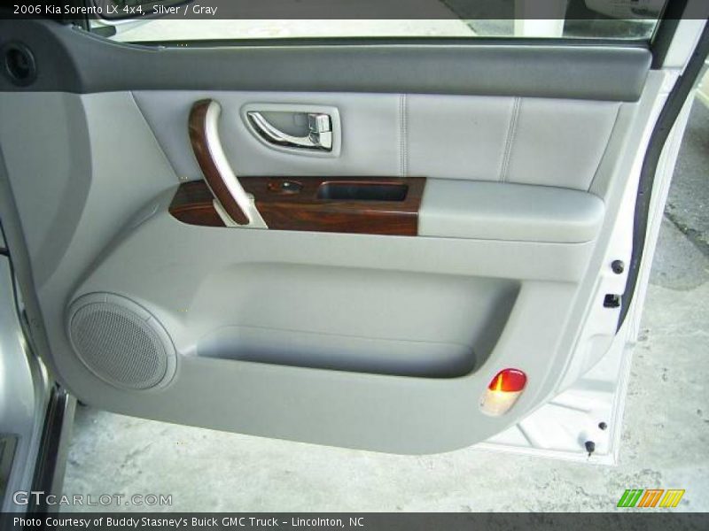 Silver / Gray 2006 Kia Sorento LX 4x4