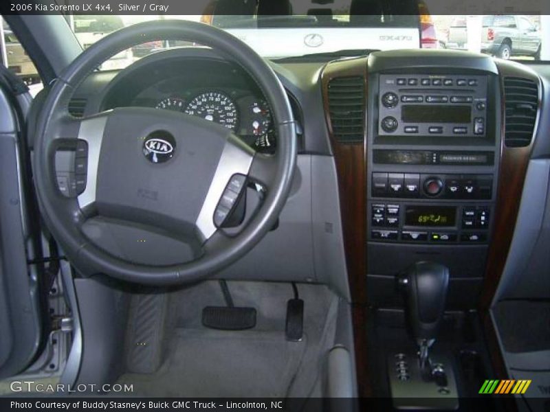 Silver / Gray 2006 Kia Sorento LX 4x4