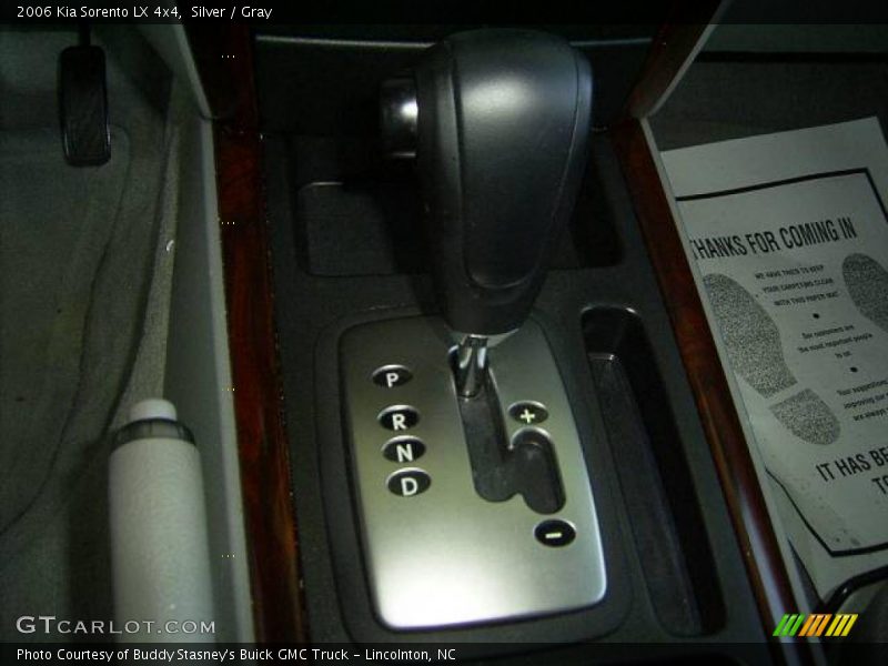 Silver / Gray 2006 Kia Sorento LX 4x4