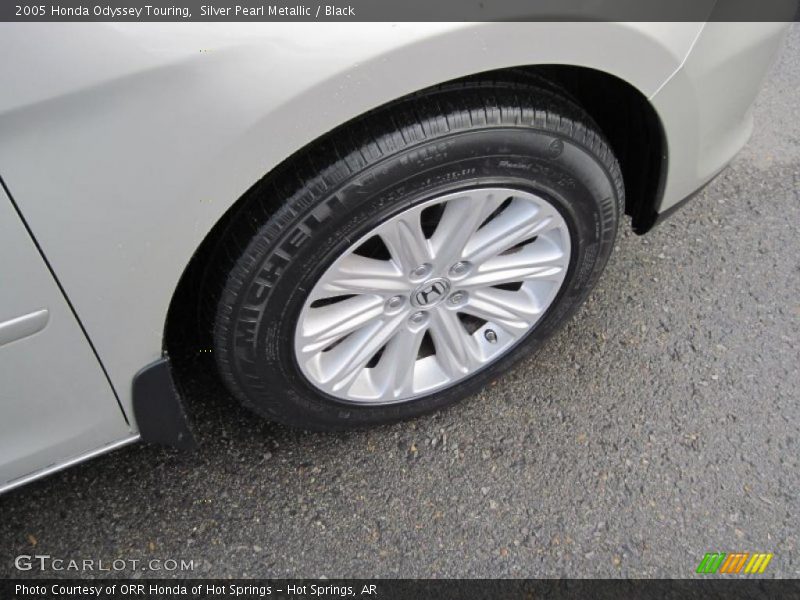 Silver Pearl Metallic / Black 2005 Honda Odyssey Touring