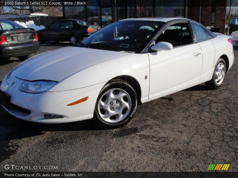 White / Black 2002 Saturn S Series SC2 Coupe