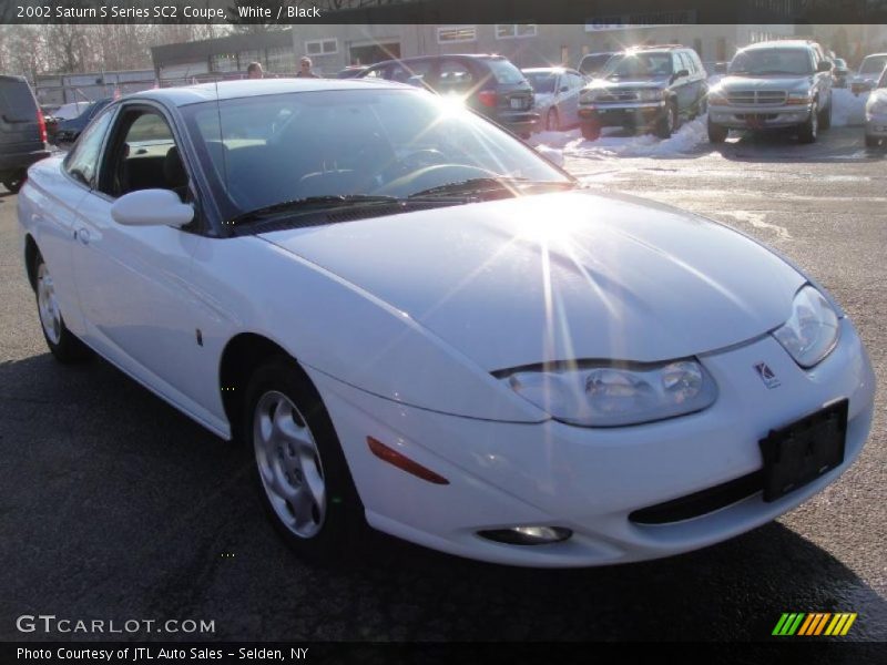 White / Black 2002 Saturn S Series SC2 Coupe