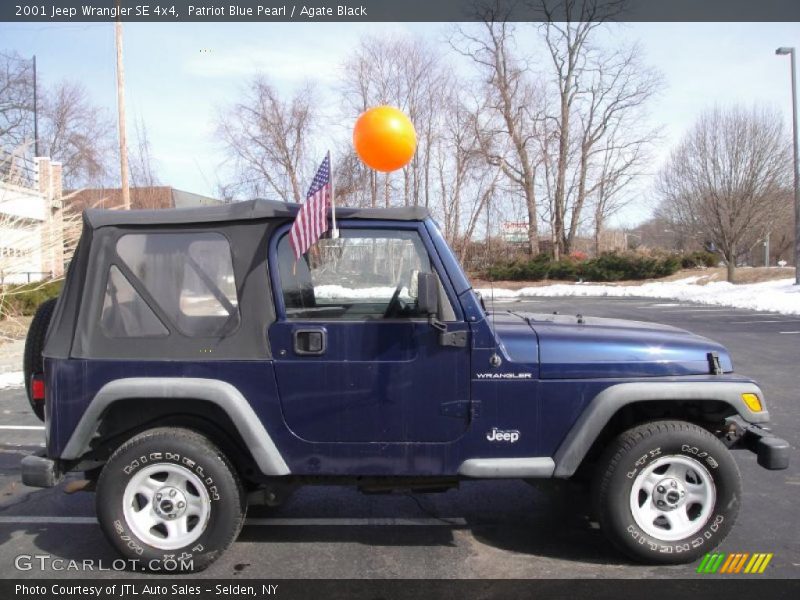 Patriot Blue Pearl / Agate Black 2001 Jeep Wrangler SE 4x4