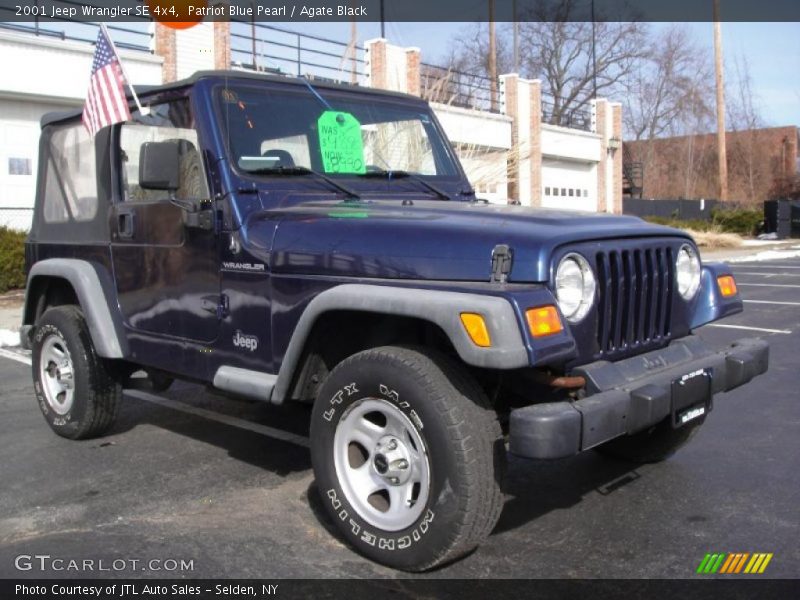 Patriot Blue Pearl / Agate Black 2001 Jeep Wrangler SE 4x4