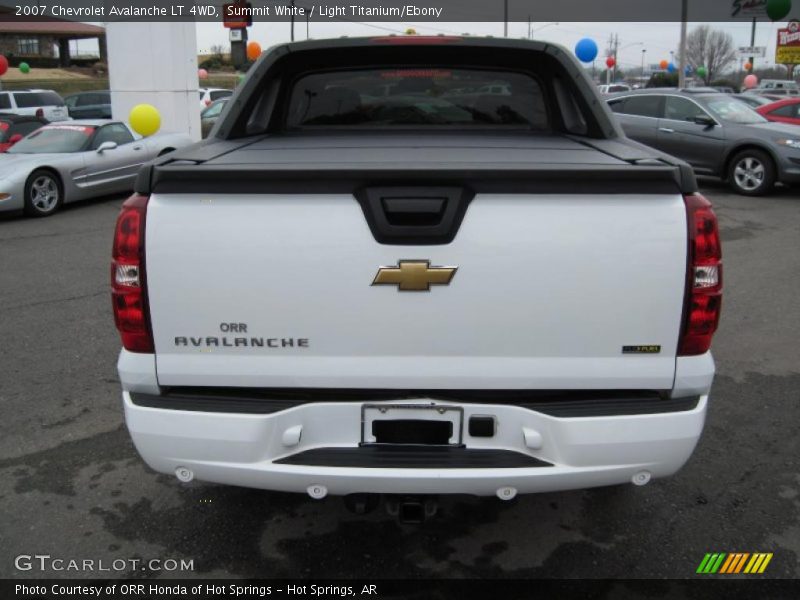 Summit White / Light Titanium/Ebony 2007 Chevrolet Avalanche LT 4WD