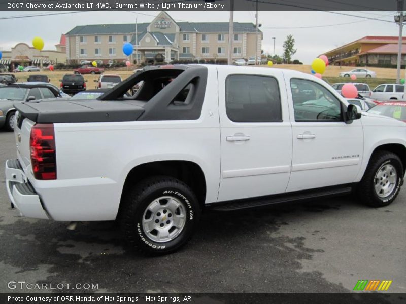 Summit White / Light Titanium/Ebony 2007 Chevrolet Avalanche LT 4WD