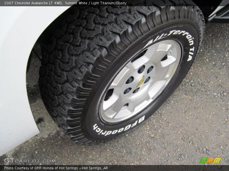 Summit White / Light Titanium/Ebony 2007 Chevrolet Avalanche LT 4WD