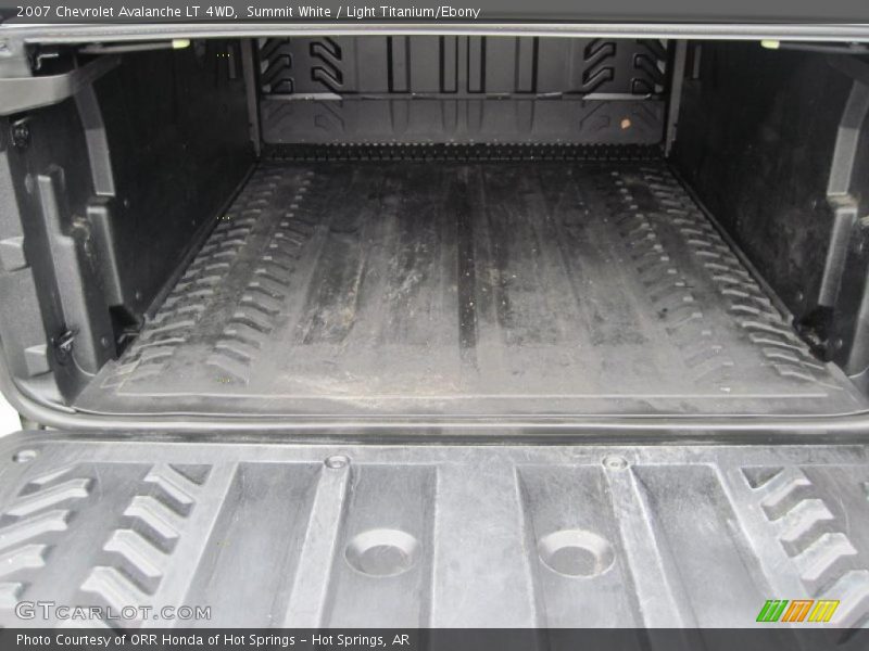 Summit White / Light Titanium/Ebony 2007 Chevrolet Avalanche LT 4WD