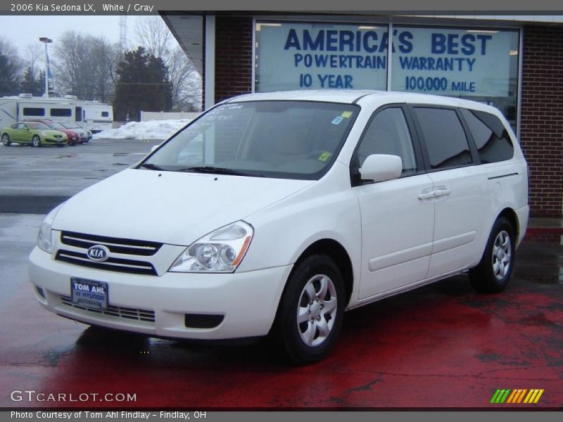 White / Gray 2006 Kia Sedona LX