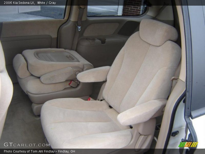 White / Gray 2006 Kia Sedona LX