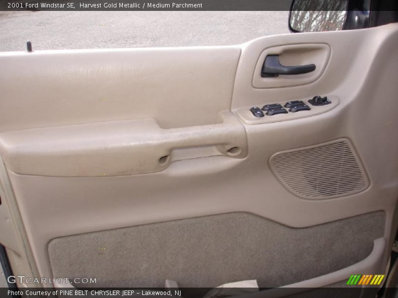 Harvest Gold Metallic / Medium Parchment 2001 Ford Windstar SE