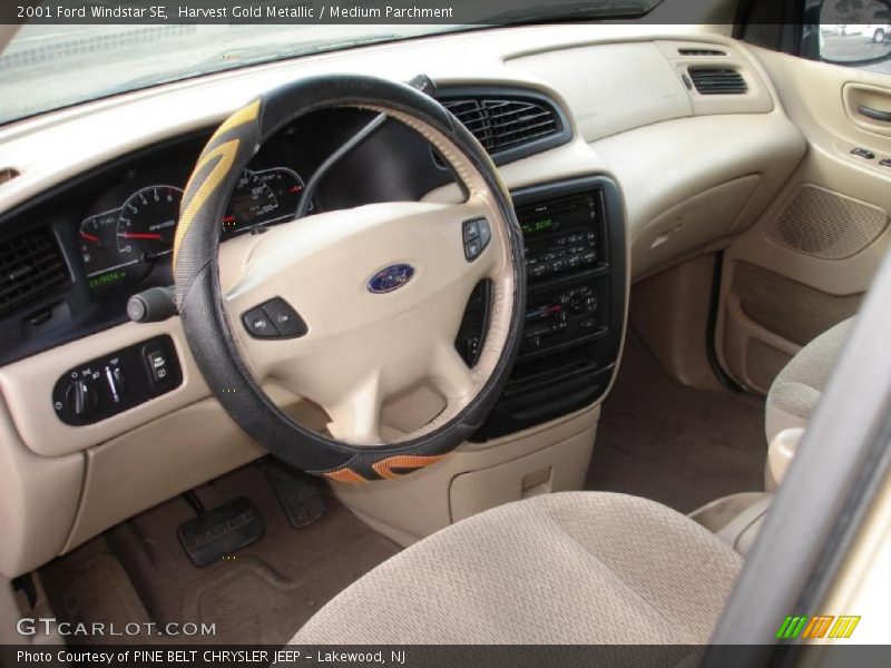 Harvest Gold Metallic / Medium Parchment 2001 Ford Windstar SE