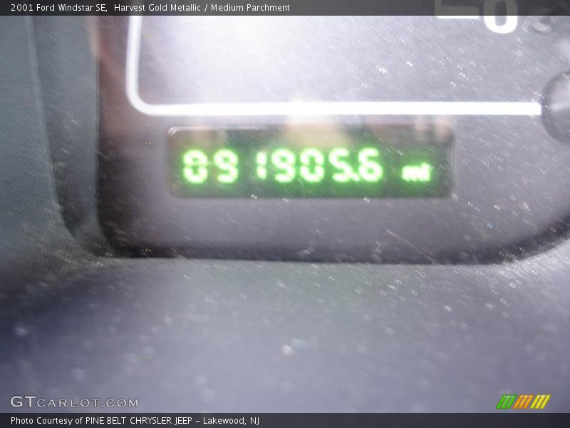 Harvest Gold Metallic / Medium Parchment 2001 Ford Windstar SE