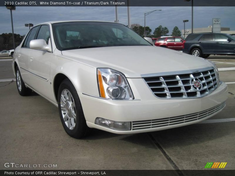 White Diamond Tri-coat / Titanium/Dark Titanium 2010 Cadillac DTS