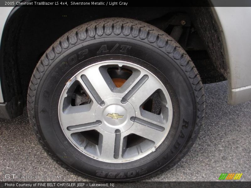 Silverstone Metallic / Light Gray 2005 Chevrolet TrailBlazer LS 4x4