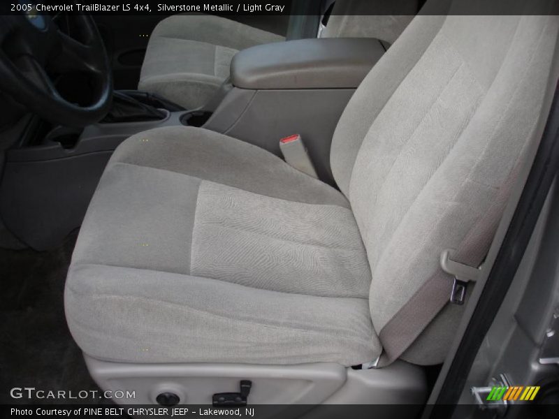 Silverstone Metallic / Light Gray 2005 Chevrolet TrailBlazer LS 4x4