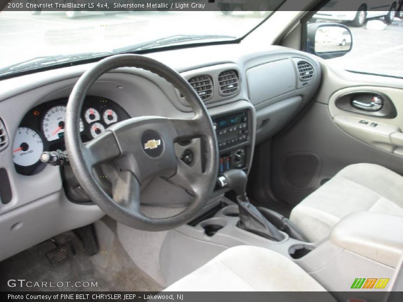 Silverstone Metallic / Light Gray 2005 Chevrolet TrailBlazer LS 4x4