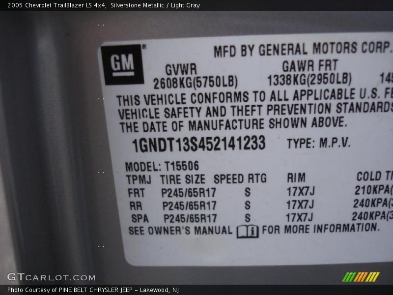 Silverstone Metallic / Light Gray 2005 Chevrolet TrailBlazer LS 4x4