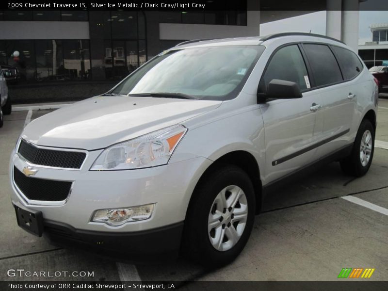 Silver Ice Metallic / Dark Gray/Light Gray 2009 Chevrolet Traverse LS