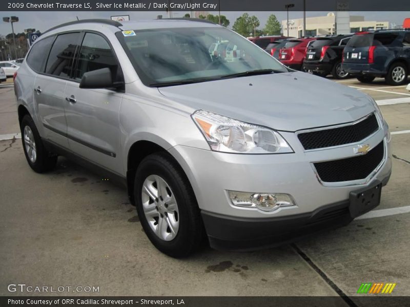 Silver Ice Metallic / Dark Gray/Light Gray 2009 Chevrolet Traverse LS